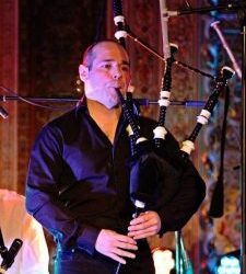 Bagpipe Lessons for beginners. Now!
